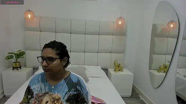 Freechat DanielleEvans_ on StripChat