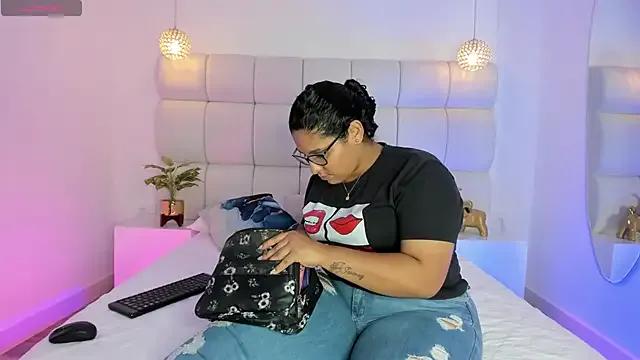 Freechat DanielleEvans_ on StripChat