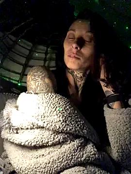 DarkAngelz1 — Boob fund. No nude requesting