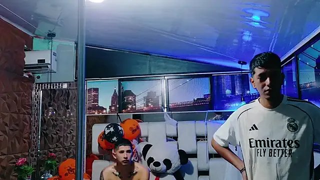 darwinandbrayann on StripChat