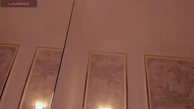 Freechat doll_eyees_ on StripChat