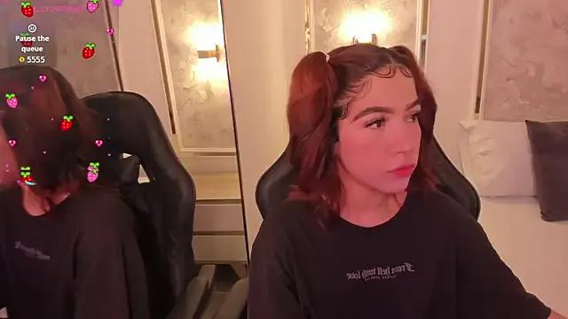 Freechat doll_eyees_ on StripChat