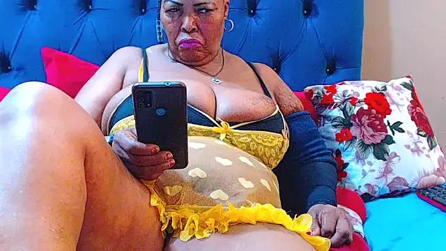 Freechat ebonycandy10 on StripChat