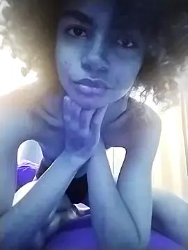 Freechat Emanuelle_manu on StripChat