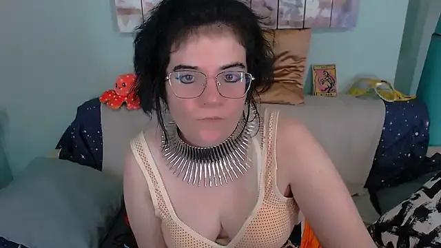 StripChat EverlyRays is Freechat EverlyRays — play with ice cubes