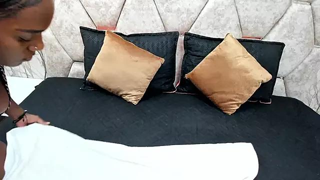 Freechat EXOTIC_EBONY_ on StripChat