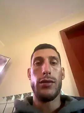 StripChat Gionnytav is Freechat Gionnytav — Tolgo la maglietta e mi masturbo