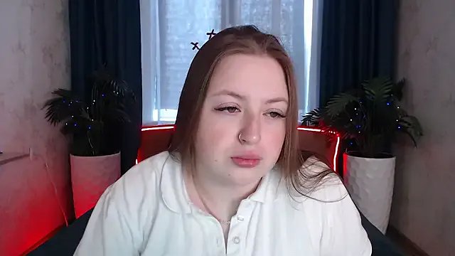 GirlPlayer — I'll show you something