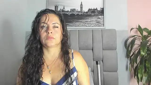 Freechat hanny_milf on StripChat