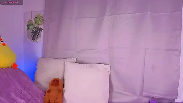 Freechat Heily_Fox on StripChat