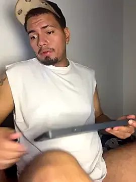 Henry_villa23 on StripChat