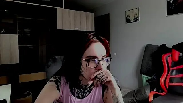 Freechat HighelikeGirl on StripChat