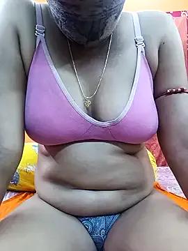 Hotpuja25 on StripChat