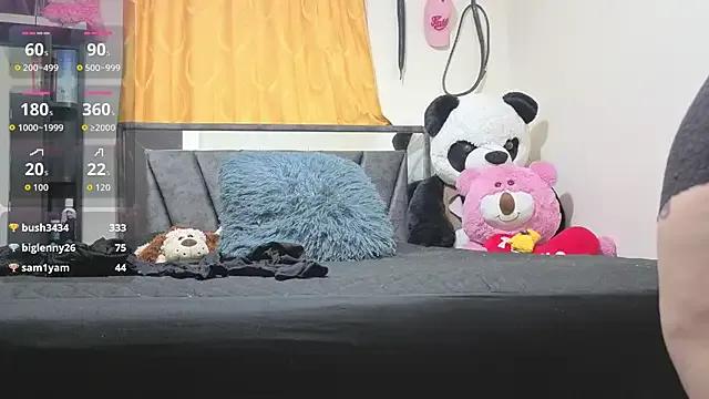 Freechat Hotsamantamature on StripChat