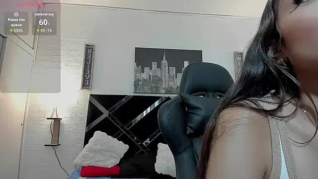 Freechat iamCharlotte19 on StripChat