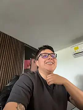 StripChat IanGilbert is Private IanGilbert — Chest flexions x 10