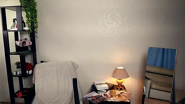 JanellHousen on StripChat