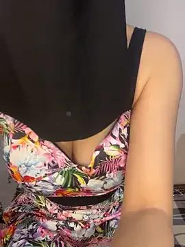 Freechat Jumanaa on StripChat