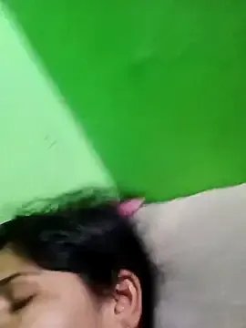 Karishma_cute on StripChat