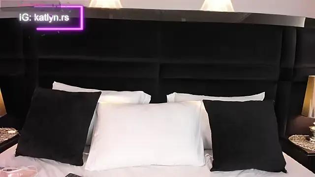 KatlynRous — oil on my tits:)