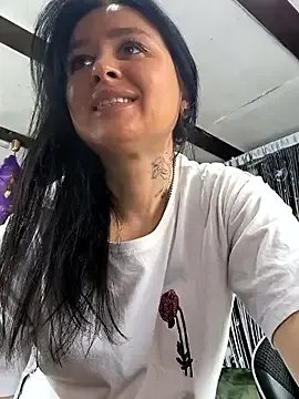 StripChat KikiXRed is Freechat KikiXRed — sqirt in publick(400 tk) + naked(1000)