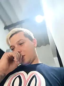 Freechat kingofqueenxxx on StripChat