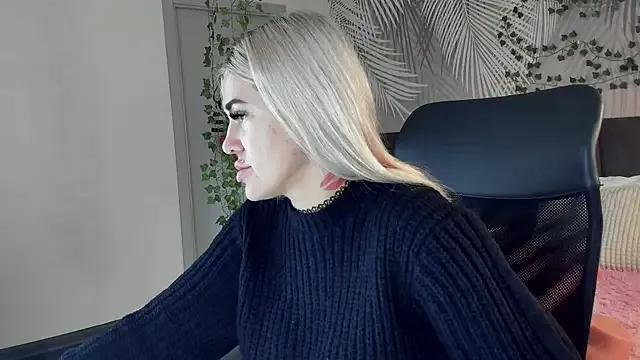 StripChat Kira_Key is Freechat Kira_Key — spank my ass 5 times