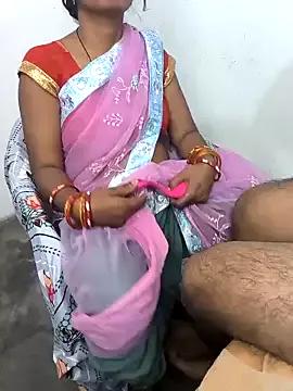 Freechat Kissing_Couple on StripChat