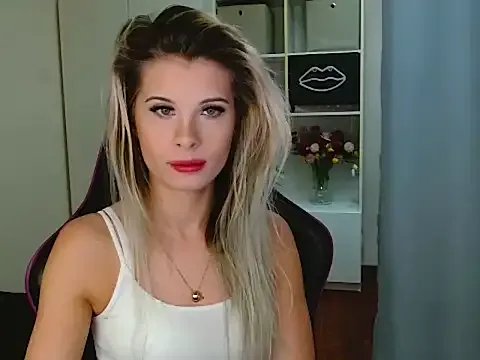 Freechat KristineGlow on StripChat