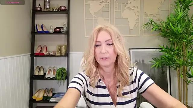 Freechat LadyLeea on StripChat