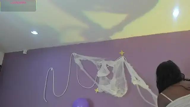 Freechat lanna_bx on StripChat