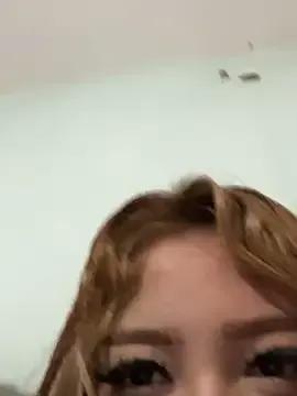 Freechat latinahorny11 on StripChat