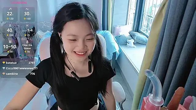 Freechat Lena-yyds on StripChat