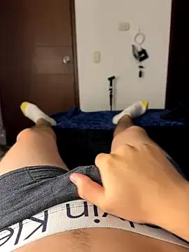 StripChat liamty_luxor is Freechat liamty_luxor — OFF BOXERS-OFF SHIRT