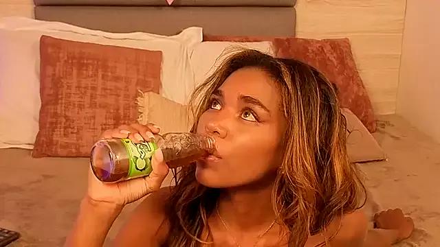 Freechat Lily_Miiller on StripChat