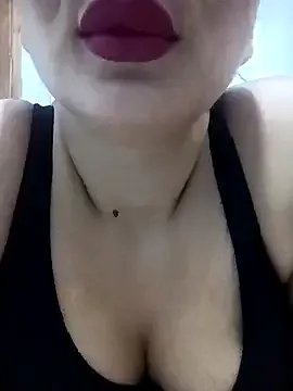 Freechat LINA-DALOUA on StripChat