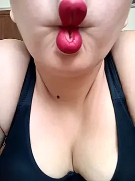 Freechat LINA-DALOUA on StripChat