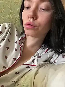 Lisaaa_Alisa on StripChat