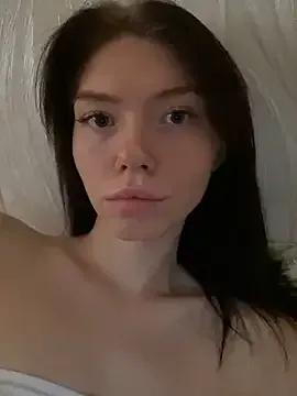 Lisaaa_Alisa on StripChat