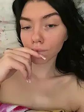 Lisaaa_Alisa on StripChat