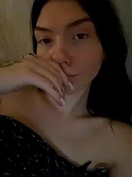 Lisaaa_Alisa on StripChat