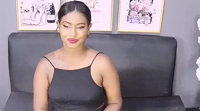 Littleindianmilf on StripChat 