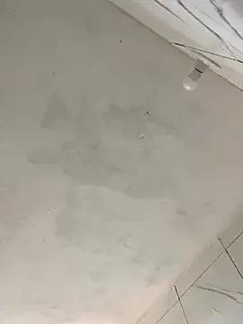 Freechat loirinhaaa on StripChat