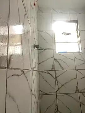 Freechat loirinhaaa on StripChat