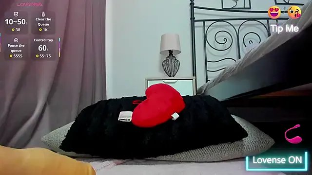 Freechat LollaVibes on StripChat