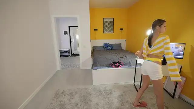 Freechat lovekissmes on StripChat