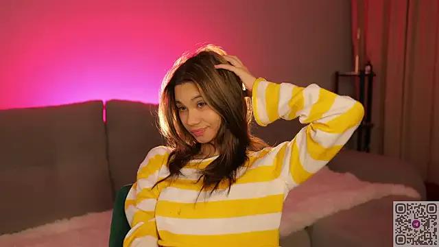 Freechat lovekissmes on StripChat