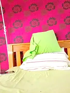 LOVELY-2BERRY — Buy a co-sleeper bed for my baby