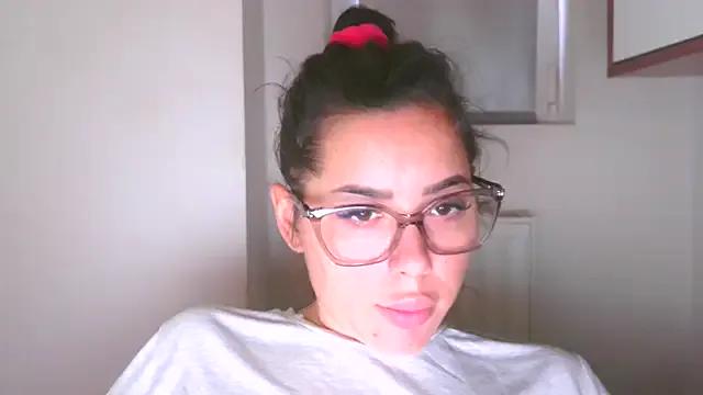 Freechat LovelyJulliette on StripChat