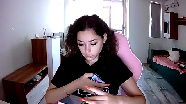 Freechat LovelyJulliette on StripChat